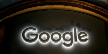 Google, Yapay Zeka ile Yerel İşletmelere Soru Sormayı Test Ediyor! (1-1 Soru Sorma Özelliği)
