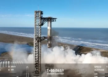 SpaceX, Starship Güçlendiricisini İkinci Kez Başarıyla Yakaladı Ancak Uzayda Anomali Yaşandı