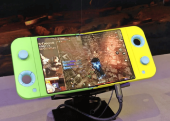 Samsung, MWC 2025’te Dünyanın İlk Katlanabilir Oyun Konsolunu Tanıttı!