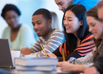 Yurtdışı Eğitimi İçin En İyi Burs Başvuruları Stratejileri!