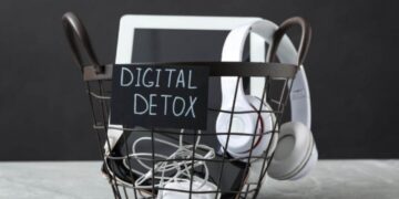 Ekran Süresiyle Yüzleşmek: Dijital Detoks Mümkün Mü? 