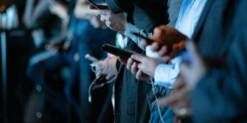 Sosyal Medya ve Hissettiğimiz Yetersizlik Hissi