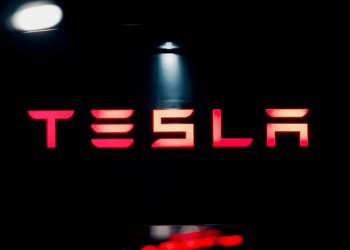 Texas’ta Demokrat Vekillerden Tesla’ya Çağrı: Robotaksi Lansmanını Erteleyin!