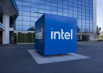 Intel, Foundry İş Gücünün Yüzde 20’sine Kadar İşten Çıkarma Planlıyor!
