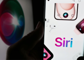 Apple, Siri’yi Geliştirmek İçin OpenAI ve Anthropic ile İş Birliğine Gidiyor!