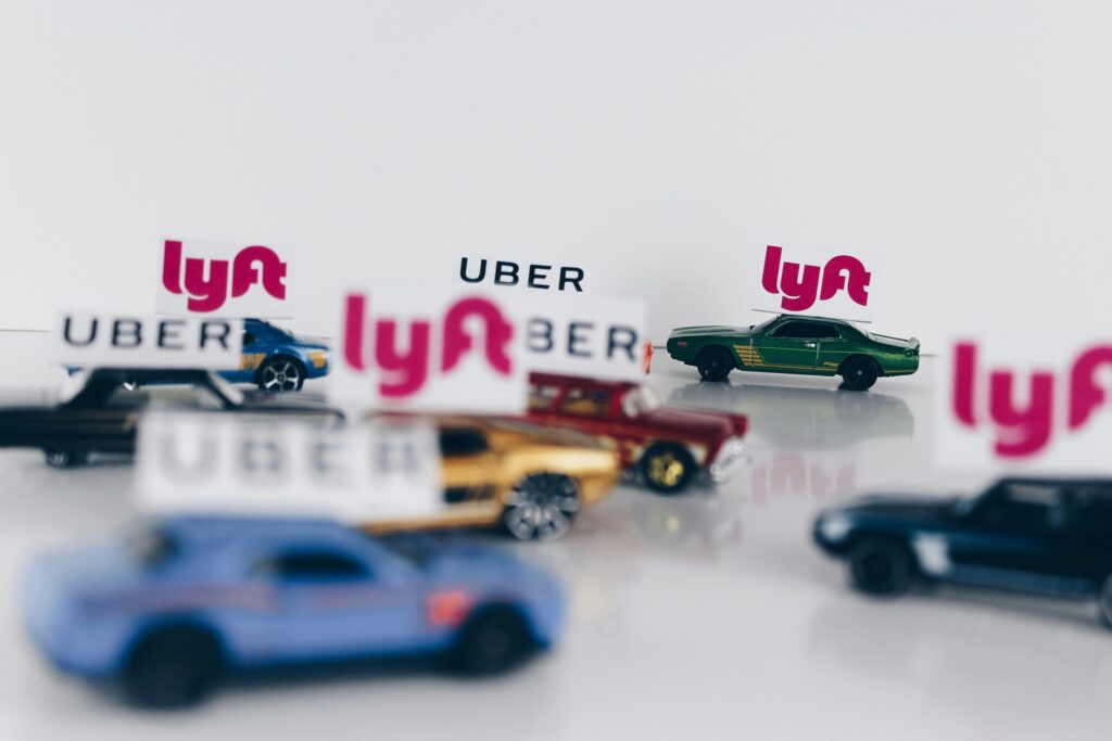 lyft-otonom-elektrikli-servis-2026