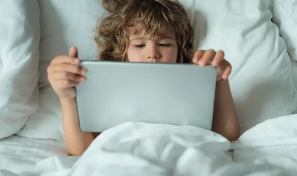 İngiltere’de Yürürlüğe Giren Yeni Yasa, İnternette Yaş Doğrulama Dönemini Başlatıyor