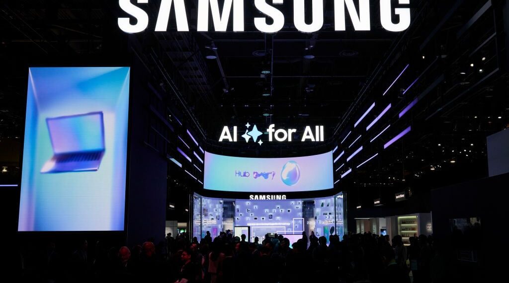 Samsung, Giyilebilir Teknolojiyi Yeni Bir Boyuta Taşıyor: Küpe ve Kolye Formunda Cihazlar Yolda