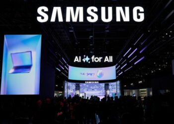 Samsung, Giyilebilir Teknolojiyi Yeni Bir Boyuta Taşıyor: Küpe ve Kolye Formunda Cihazlar Yolda