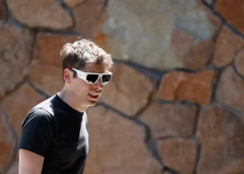 GPT-5 Artık Daha Sıcakkanlı: OpenAI Tonunu Yeniden Ayarlıyor