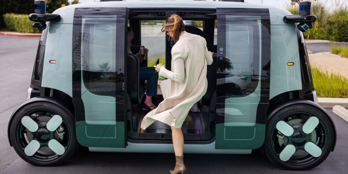 “Şoförsüz Taksi” Gerçek Oluyor: Zoox Robotaksilerine ABD’den Yeşil Işık