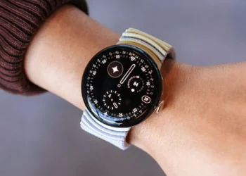 Google, Pixel Watch 4’ü Tanıttı: Daha Parlak Ekran, Uydu İletişimi ve Yapay Zeka Destekli Sağlık Takibi