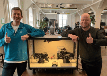 MicroFactory’nin Öğrenen Robotları: Üretimin Geleceği Bir Kutuda