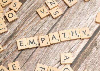 Yapay Zeka ile Çalışırken Kaybolan İnsan Dokunuşu: Empatiyi Nasıl Koruyabiliriz?