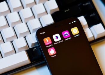 Yeni Arkadaş Edinmeyi Kolaylaştıran Mobil Uygulamalar (Dating Apps) Öne Çıkıyor