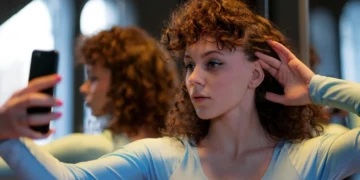 Zihinsel Gürültü Çağı: Dikkat Süremiz Gerçekten Kısalıyor Mu? 