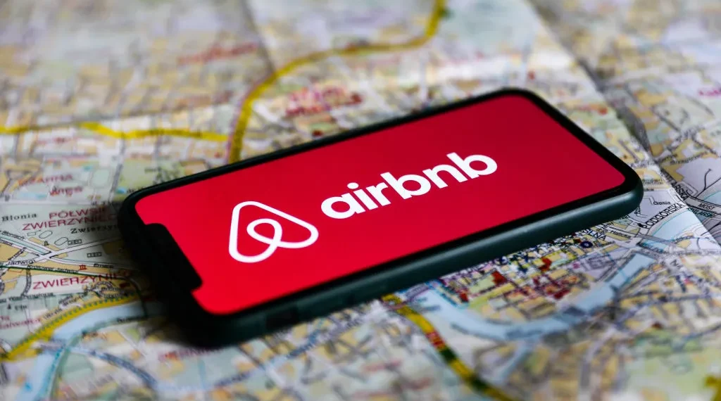 Airbnb Ulaşım Sektörüne Giriyor, Özel Araç Transfer Hizmetini Başlattı