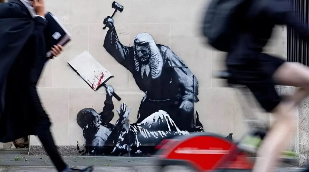 Banksy: Sistem Eleştirisi mi, Sistemin Parçası mı?