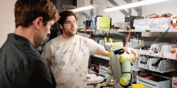 Amazon, Çocuk Boyutunda Robotlar Geliştiren Fauna Robotics Satın Aldı!