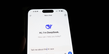 DeepSeek Yeni Modeli V4 ile Yapay Zeka Yarışına Geri Dönüyor!