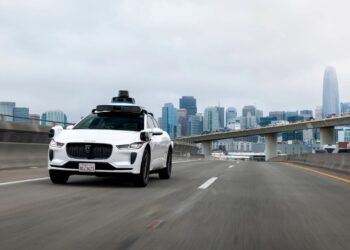 Waymo, Otoyol Sürüşlerini Geçici Olarak Durdurdu Waymo