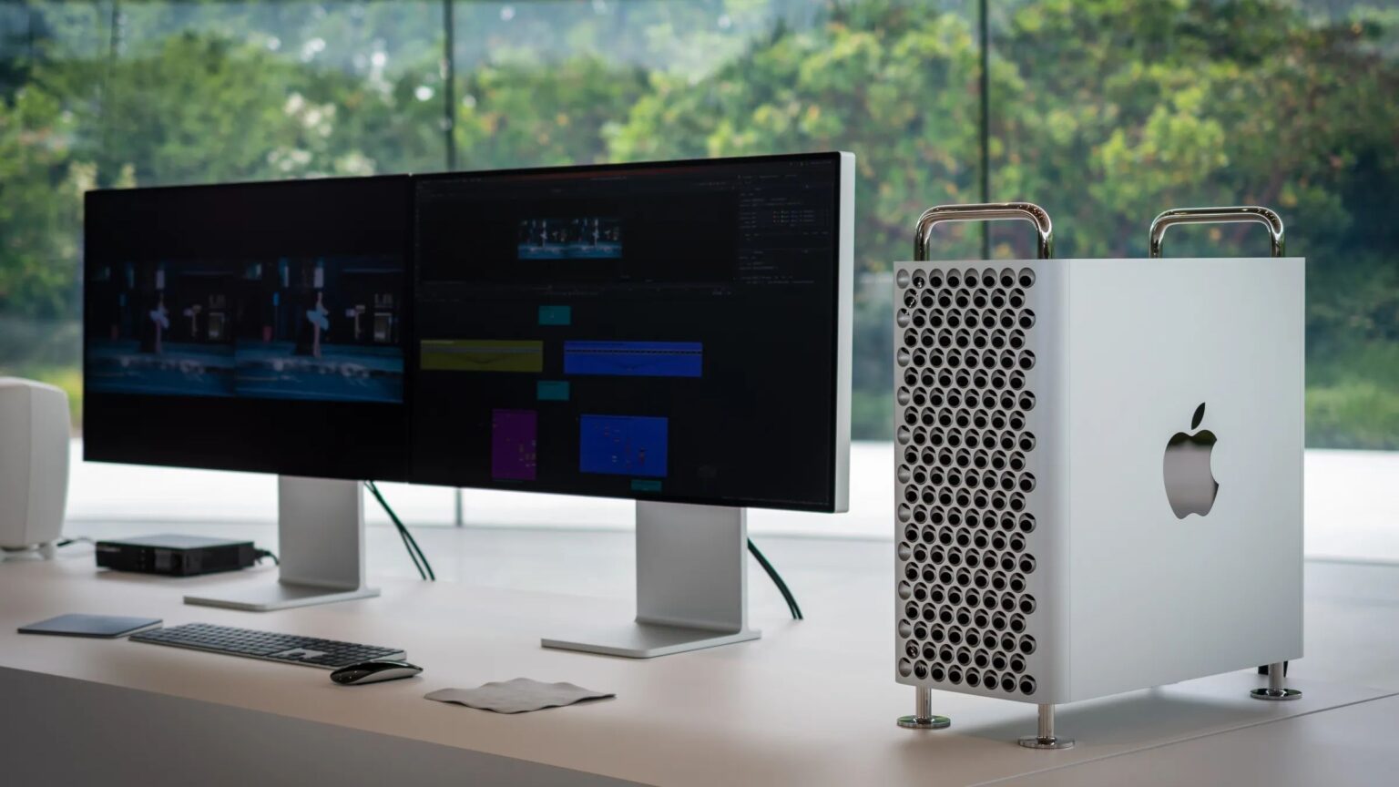 Apple, Mac Pro İçin Geliştirdiği İki Devasa Çipi İptal Etti