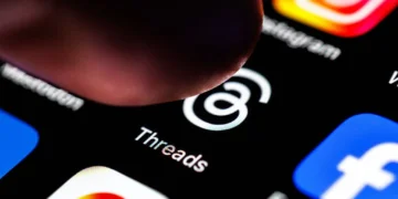 Threads Live Chats