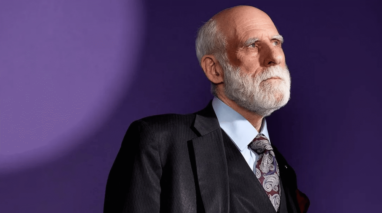 Teknoloji Dünyasında Bir Devrin Sonu! İnternetin Mimarı Vint Cerf Google’dan Emekli Oluyor!