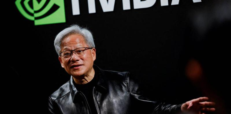 Nvidia CEO’su Jensen Huang, Trump’a “Yapay Zeka Yavaşlamasına İzin Vermeyeceğiz” Dedi